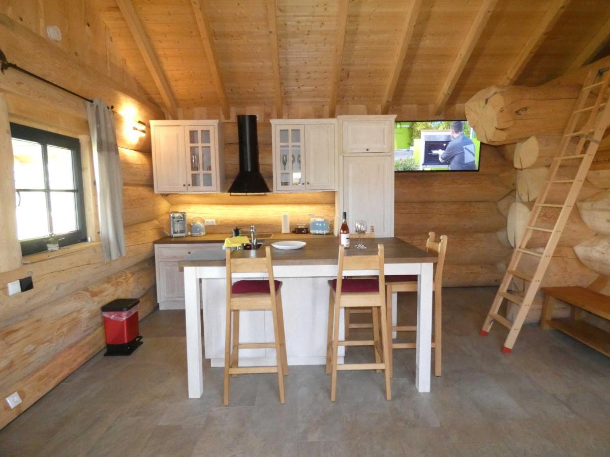 Naturstammhaus Tollensesee Gross Nemerow Ngoại thất bức ảnh
