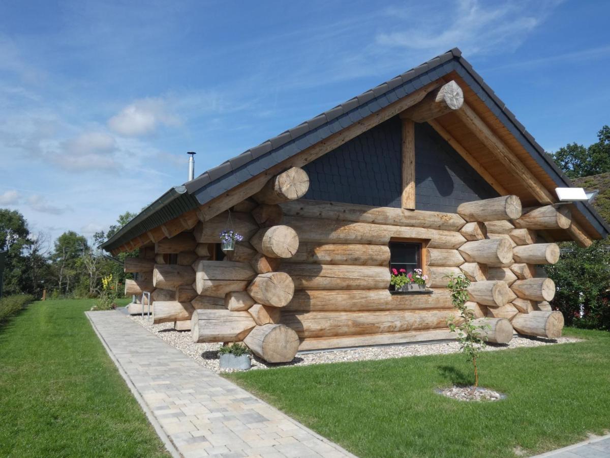 Naturstammhaus Tollensesee Gross Nemerow Ngoại thất bức ảnh