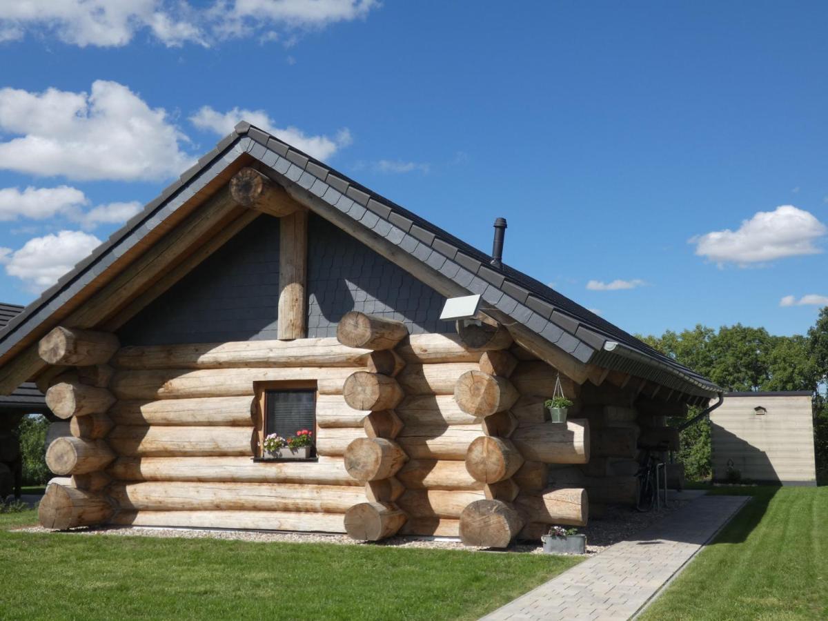 Naturstammhaus Tollensesee Gross Nemerow Ngoại thất bức ảnh